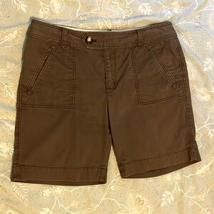 Brown Eddie Bauer shorts. Size 12. Great condition.